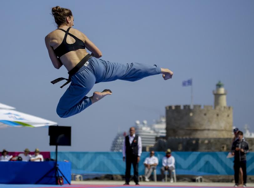 &Pi;&rho;ώ&tau;&omicron; &mu;&epsilon;&tau;ά&lambda;&lambda;&iota;&omicron; &gamma;&iota;&alpha; &tau;&eta;&nu; &Epsilon;&lambda;&lambda;ά&delta;&alpha; -&Chi;ά&lambda;&kappa;&iota;&nu;&omicron; &eta; &Mu;&alpha;&upsilon;&rho;ί&kappa;&omicron;&upsilon; &sigma;&tau;&omicron; &Pi;&alpha;&gamma;&kappa;ό&sigma;&mu;&iota;&omicron; &pi;&rho;&omega;&tau;ά&theta;&lambda;&eta;&mu;&alpha; Taekwondo Beach